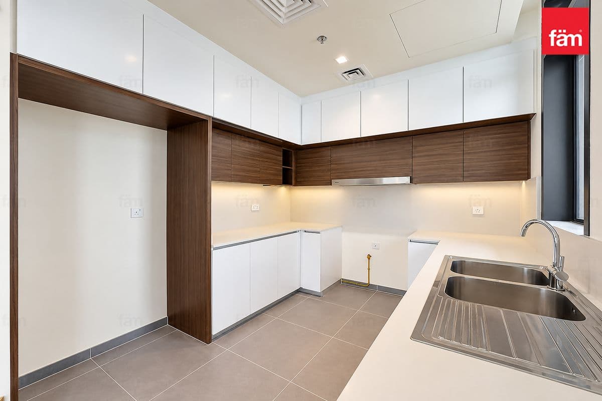 3 bedroom penthouse in Creek Edge Tower 1, photograph 11 of 20