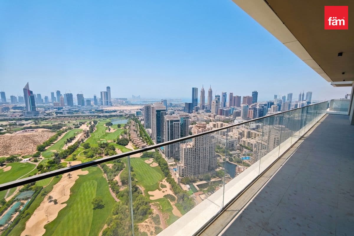 Penthouse in Golf Heights