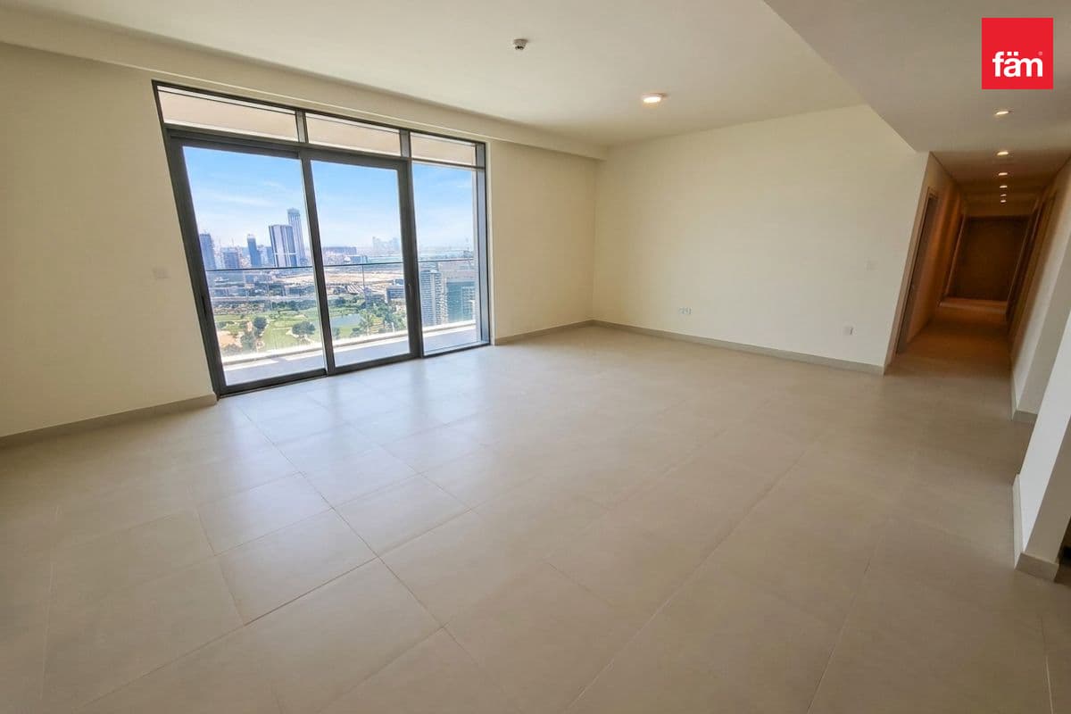 4 bedroom penthouse in Golf Heights, photograph 6 of 20