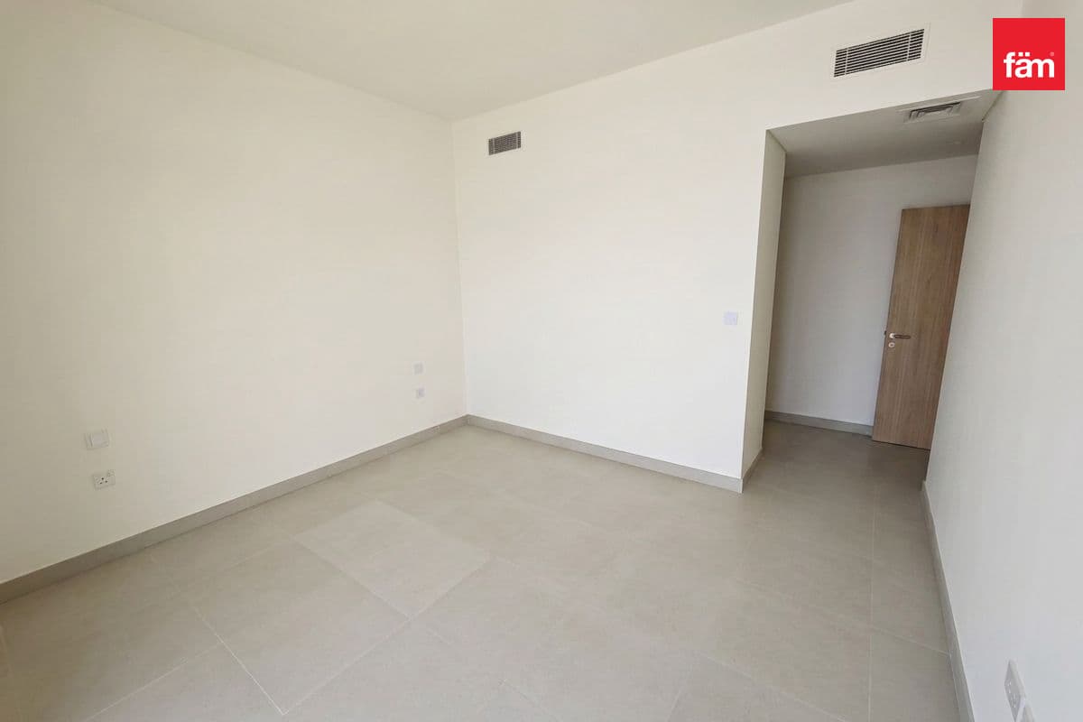4 bedroom penthouse in Golf Heights, photograph 16 of 20