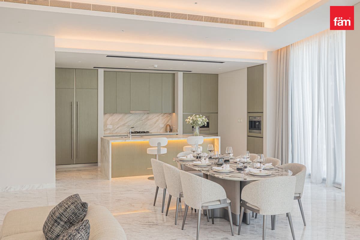 4 bedroom penthouse in IL PRIMO, photograph 3 of 20