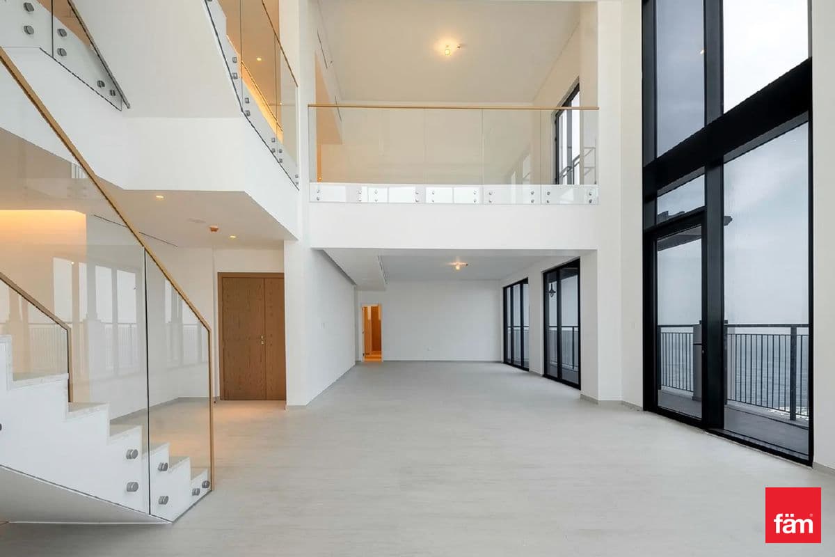 5 bedroom penthouse in Le Ciel Building 1, photograph 6 of 20