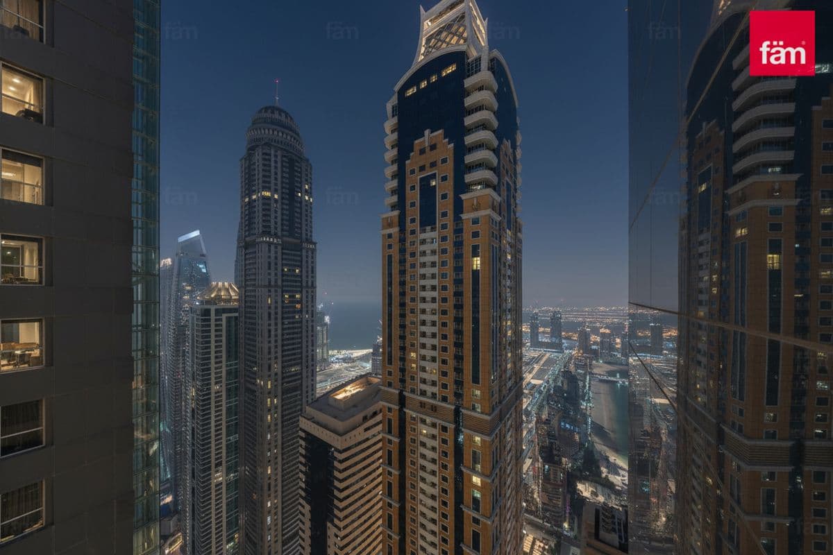 5 bedroom penthouse in Sulafa Tower, photograph 12 of 13