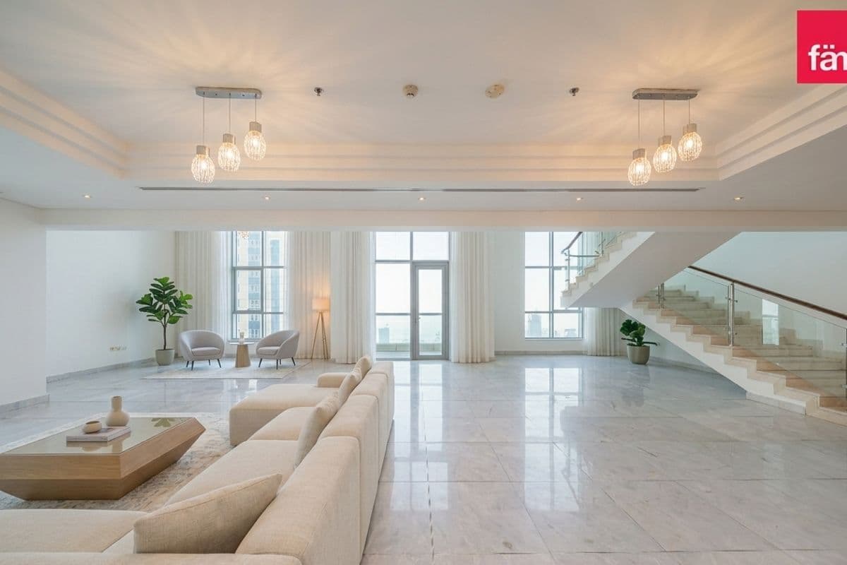 5 bedroom penthouse in Sulafa Tower, photograph 2 of 13