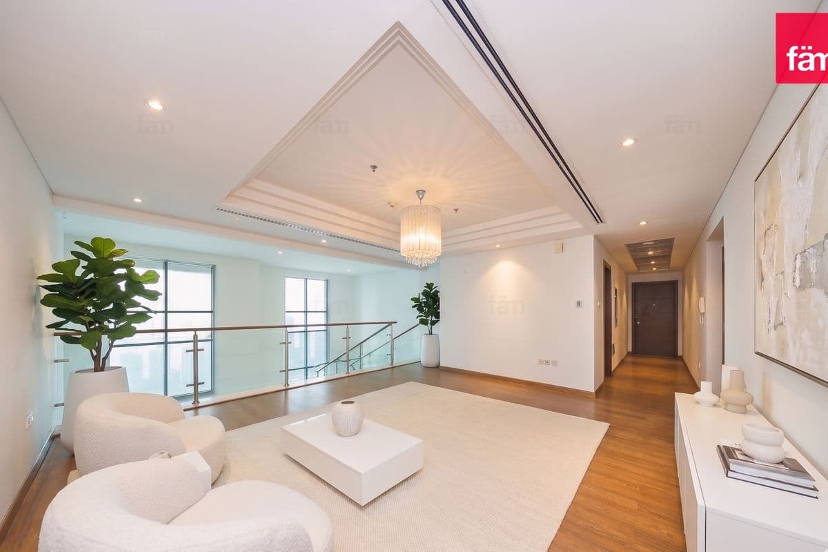 5 bedroom penthouse in Sulafa Tower, photograph 3 of 13