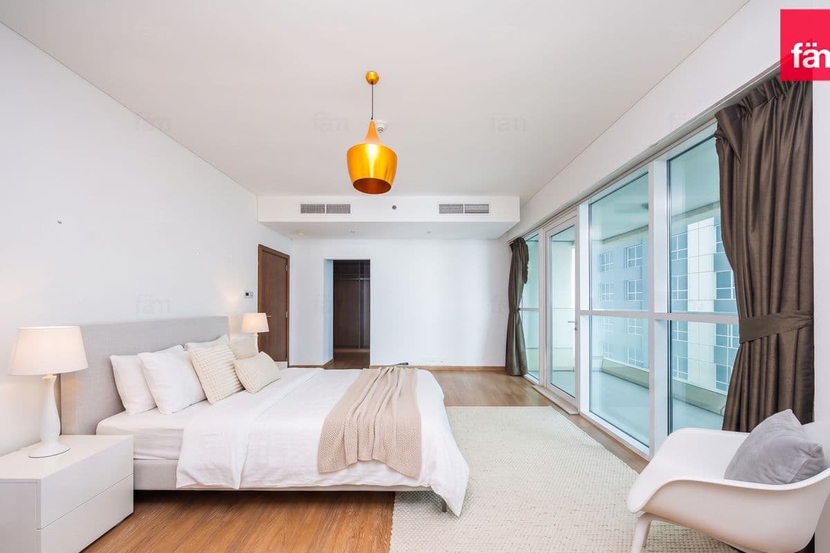 5 bedroom penthouse in Sulafa Tower, photograph 9 of 13