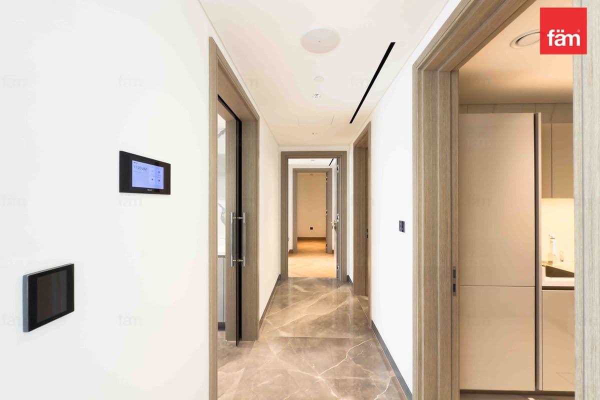 4 bedroom penthouse in The S Tower, photograph 18 of 20