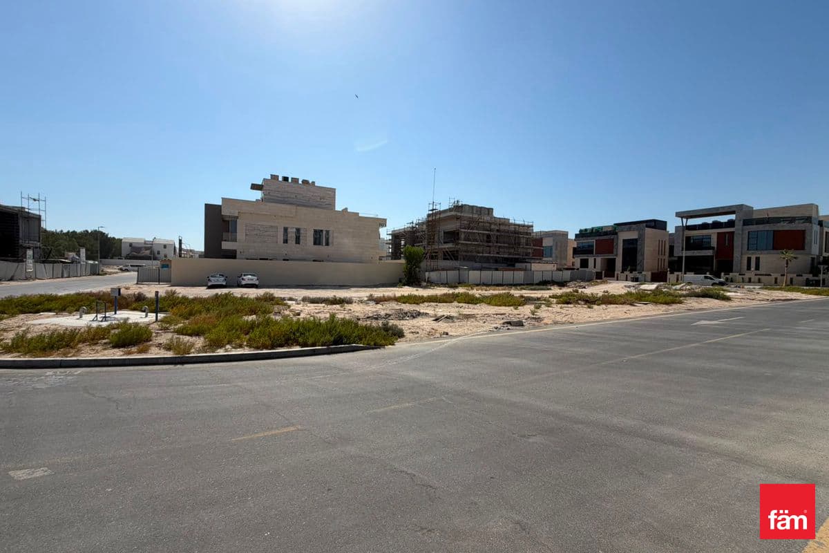 plot-residential in Nad Al Sheba Gardens, photograph 9 of 9