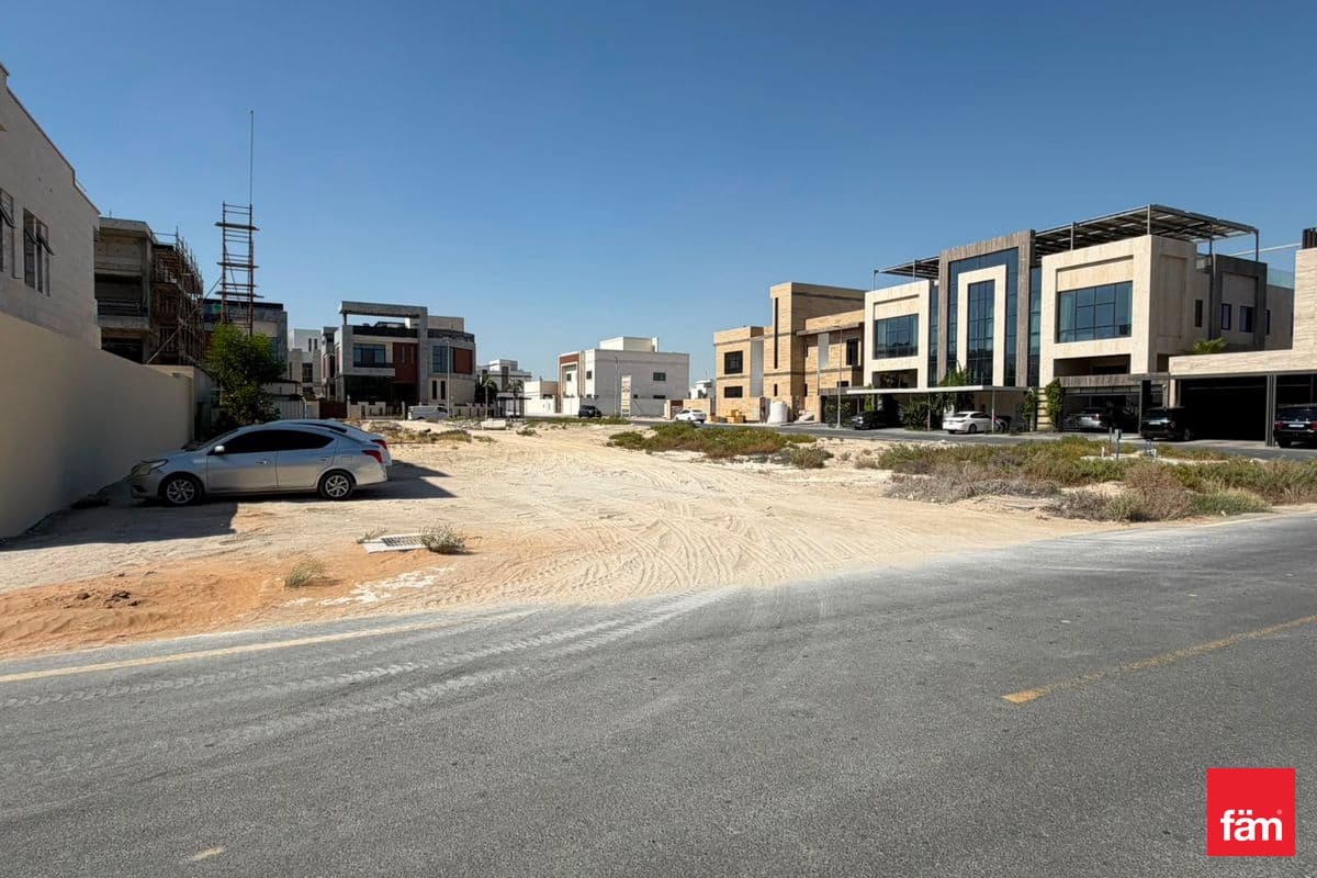 plot-residential in Nad Al Sheba Gardens, photograph 8 of 9