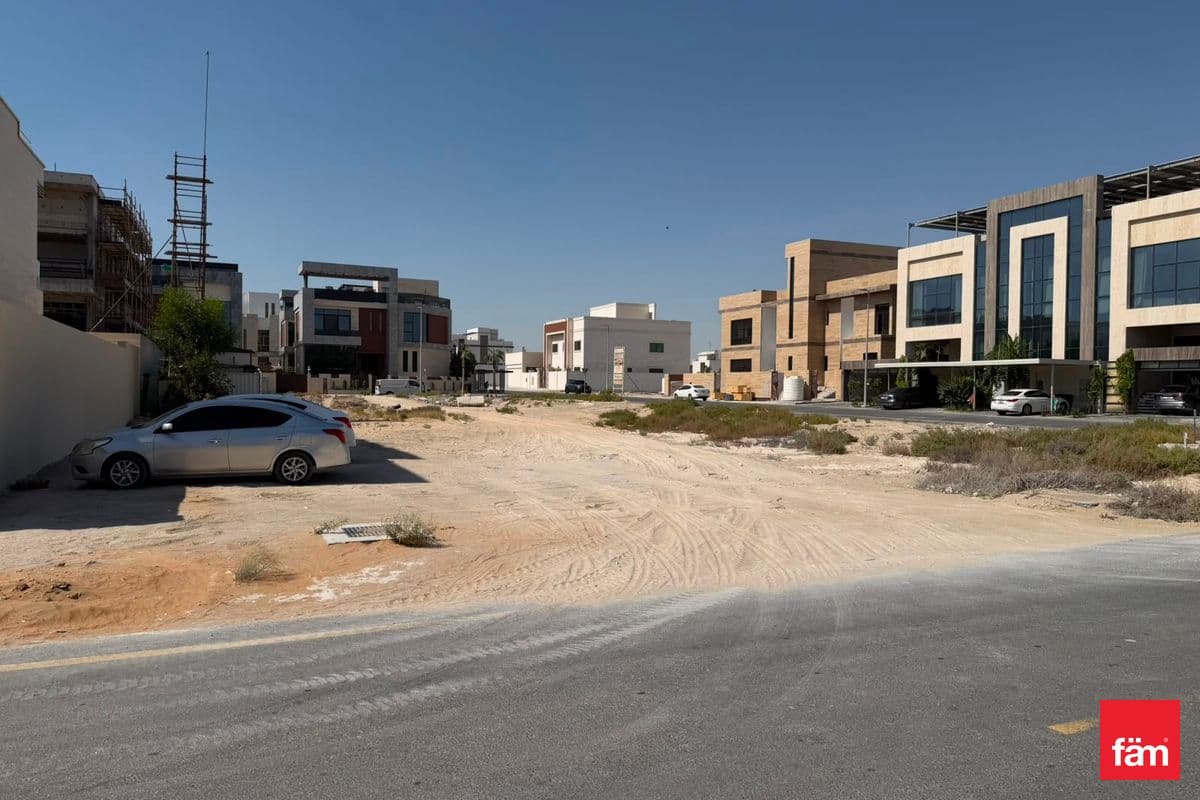plot-residential in Nad Al Sheba Gardens, photograph 6 of 9