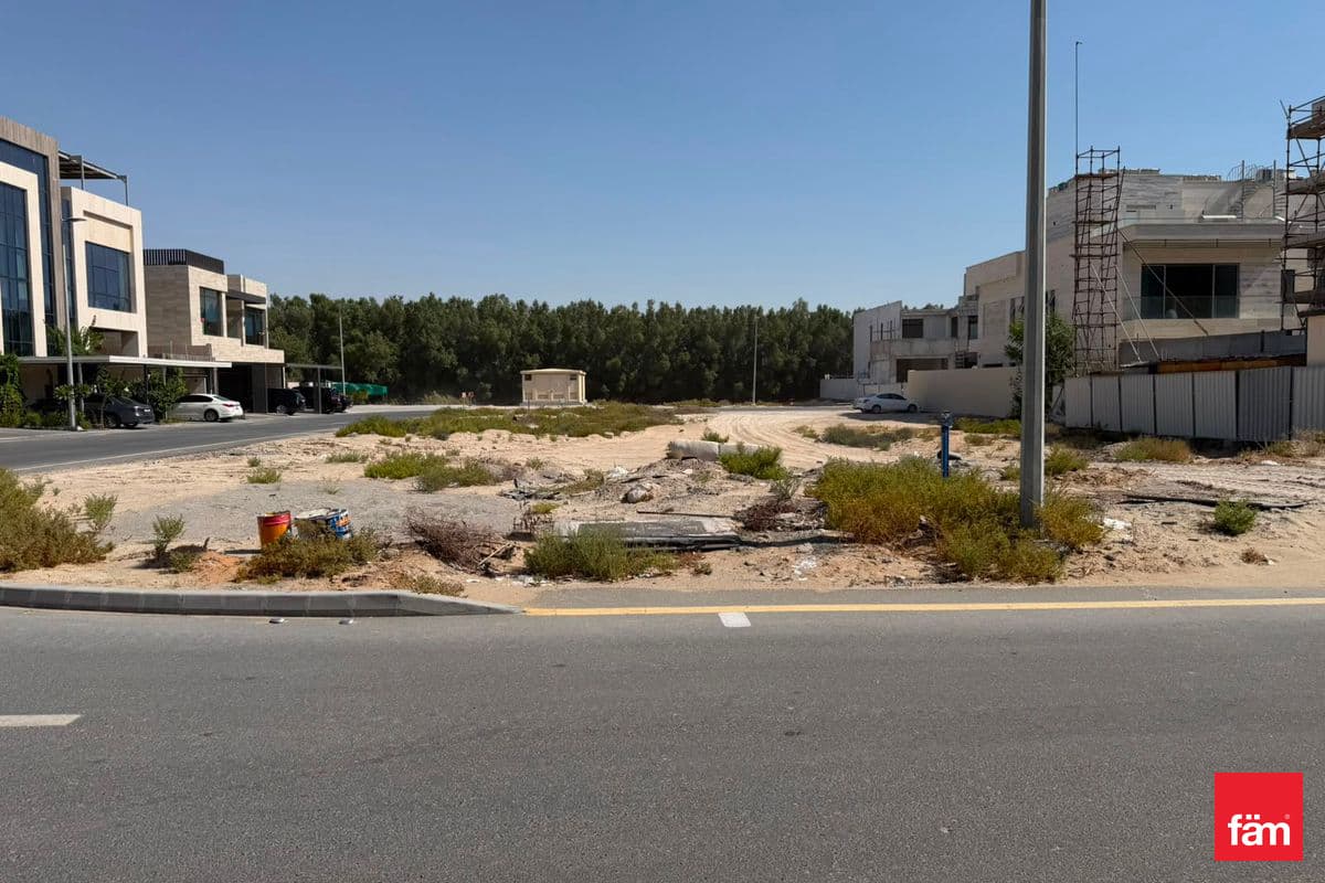plot-residential in Nad Al Sheba Gardens, photograph 7 of 9