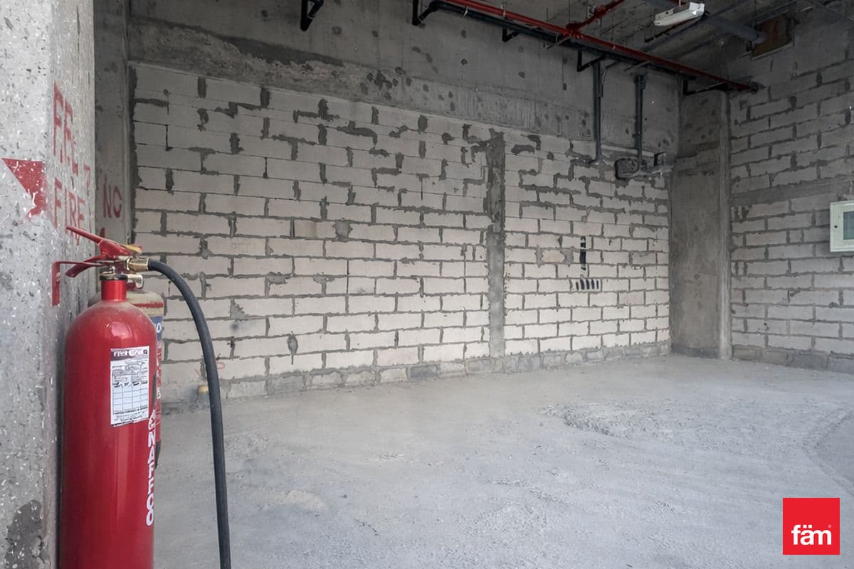 retail in Azizi Riviera 36, photograph 4 of 10