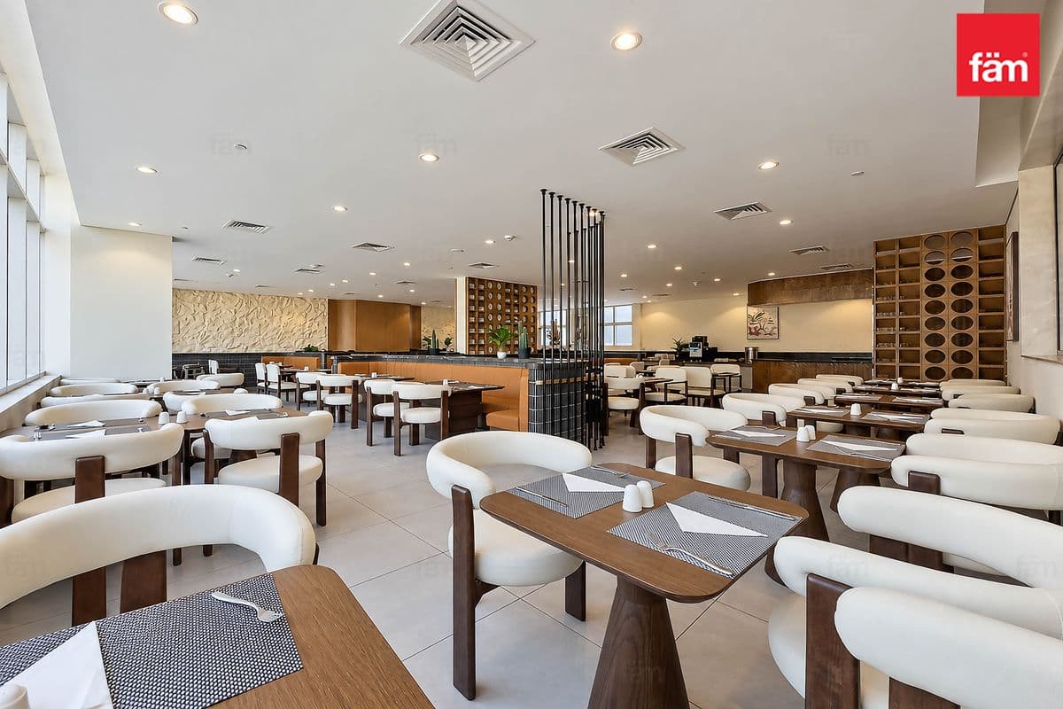 retail in Reya Creek Hotel, photograph 2 of 20