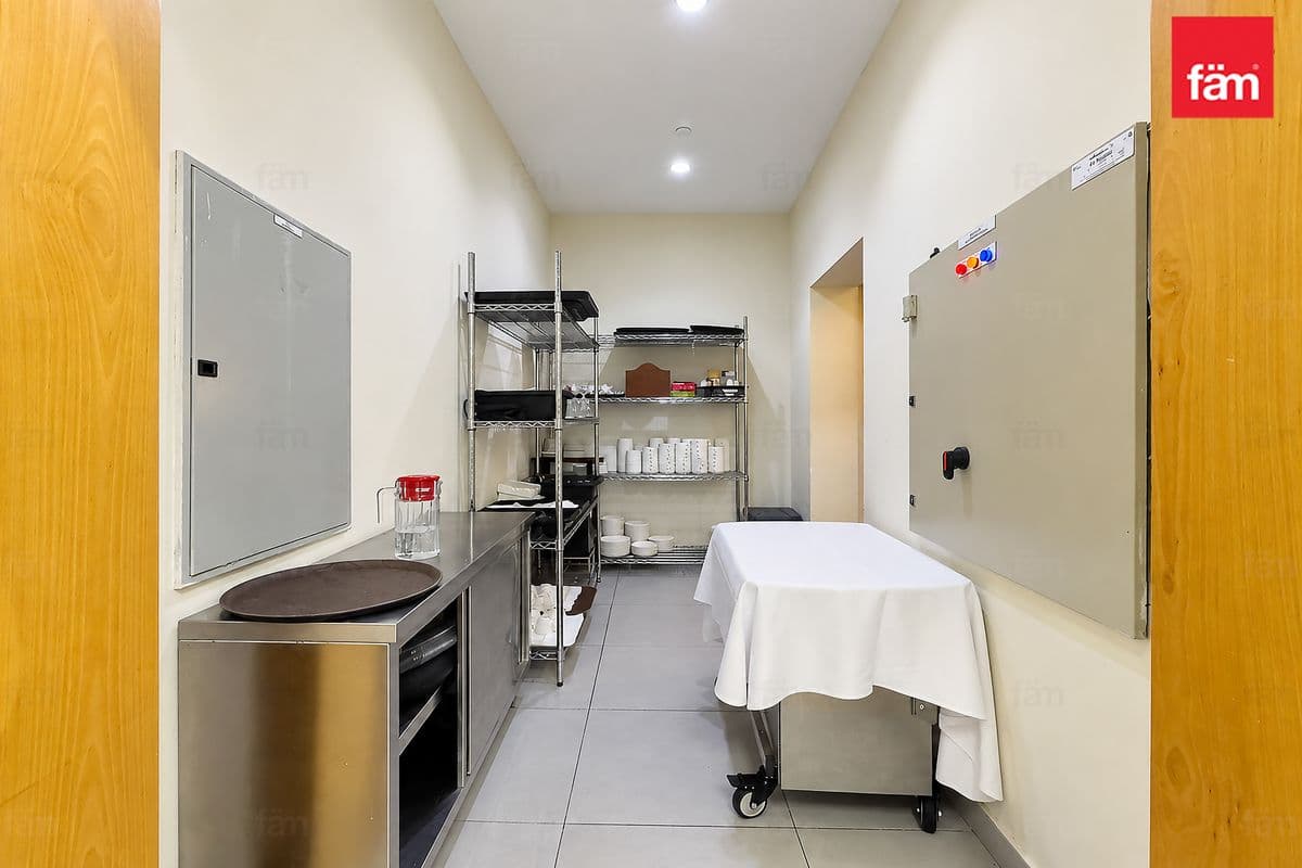 retail in Reya Creek Hotel, photograph 18 of 20