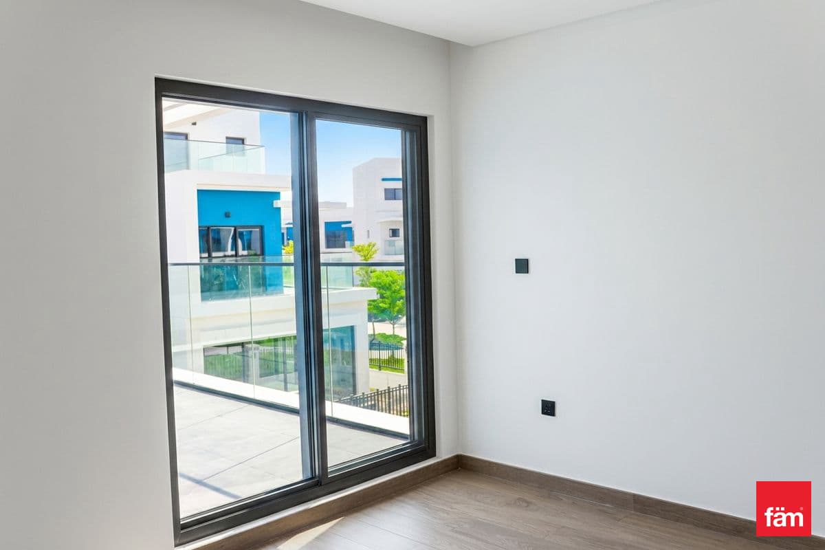 5 bedroom townhouse in DAMAC Lagoons Santorini 2, photograph 18 of 20