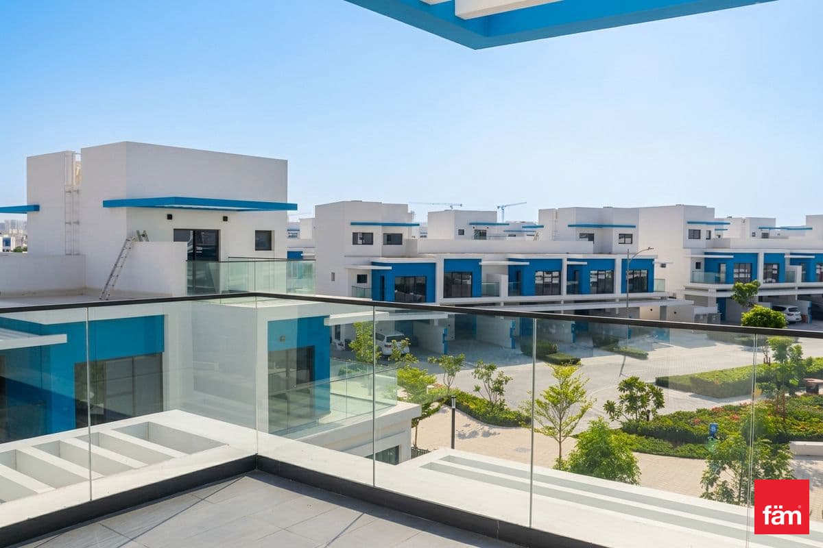 5 bedroom townhouse in DAMAC Lagoons Santorini 2, photograph 10 of 20