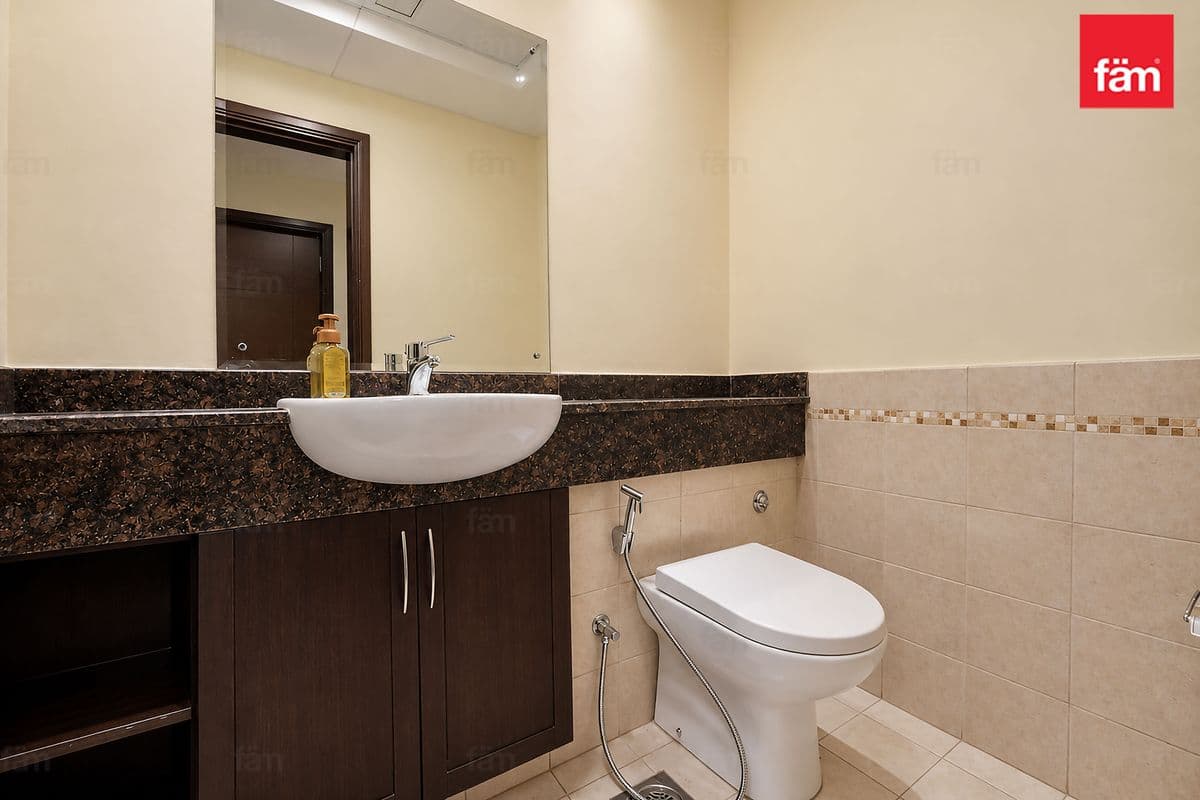 4 bedroom townhouse in Al Salam Townhouses, photograph 9 of 20