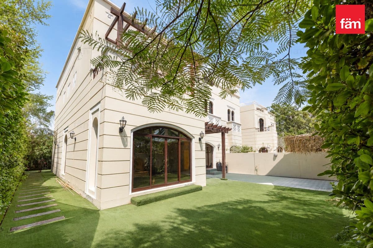4 bedroom townhouse in Al Salam Townhouses, photograph 4 of 20