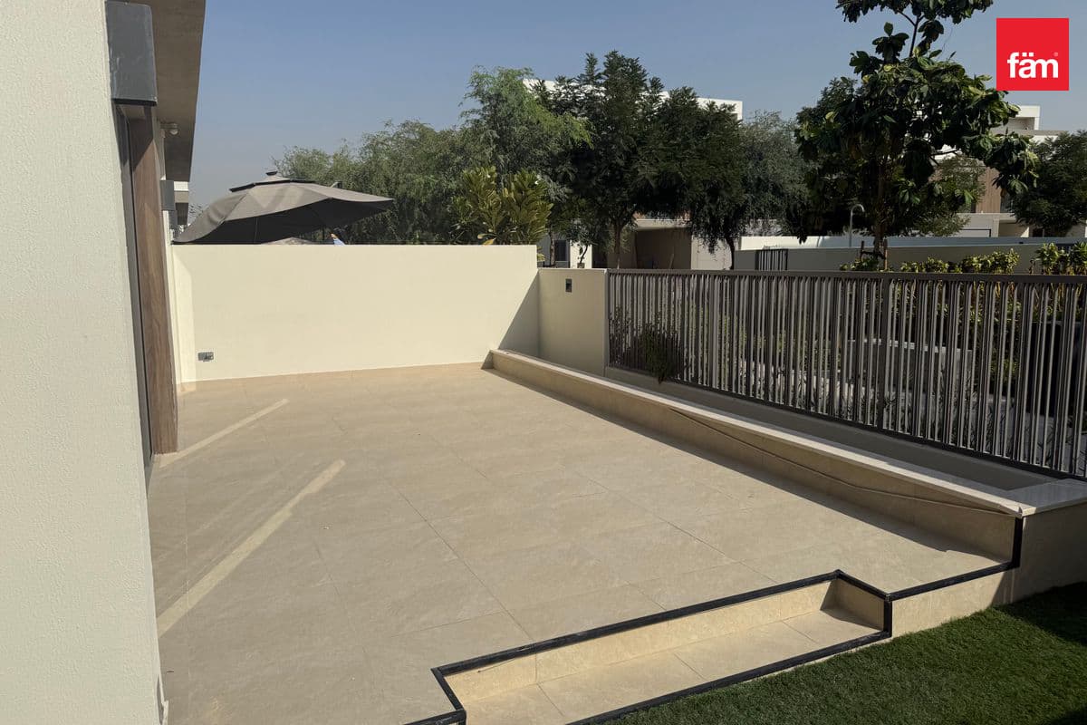 5 bedroom villa in Aura, photograph 2 of 10
