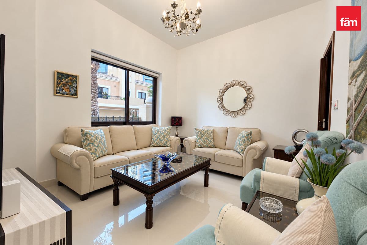 5 bedroom townhouse in Bloomingdale Townhouses, photograph 15 of 20