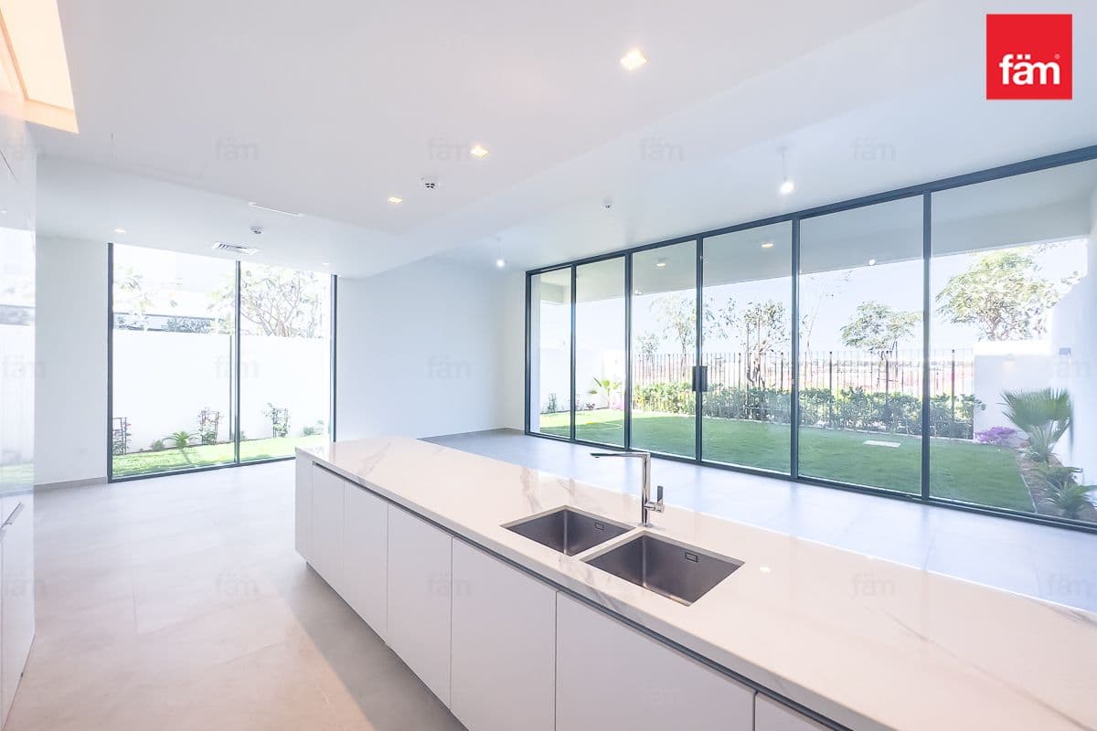 4 bedroom townhouse in C Villas at District One, photograph 4 of 20