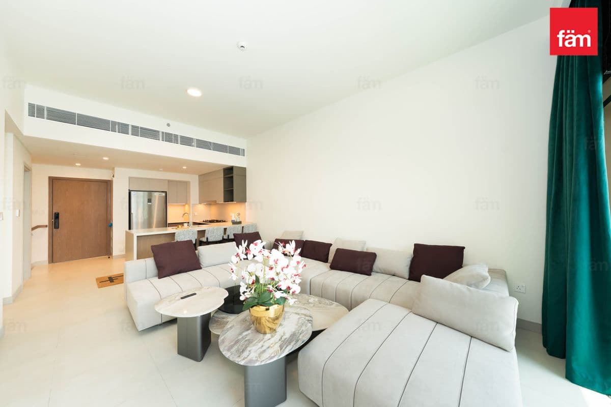 3 bedroom apartment in Creek Palace, photograph 3 of 19