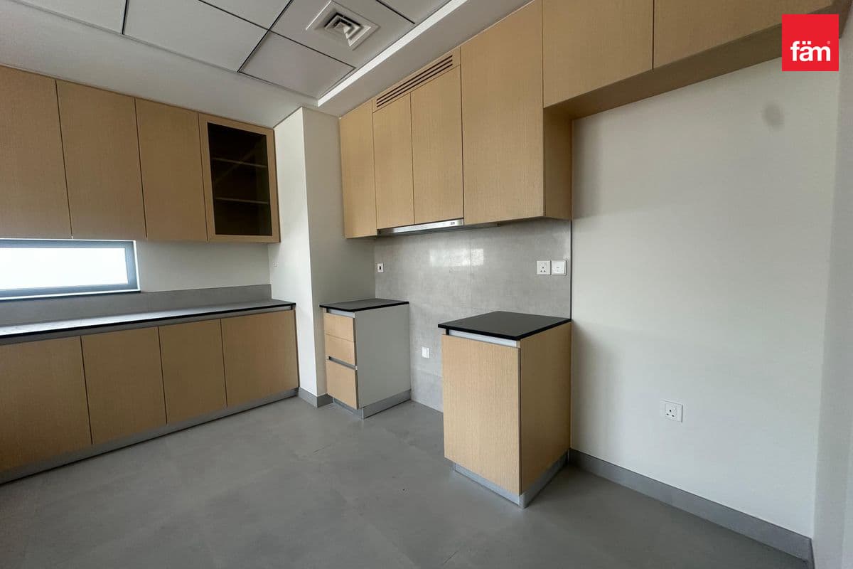 4 bedroom townhouse in Gardenia Townhomes at Wasl Gate, photograph 6 of 20