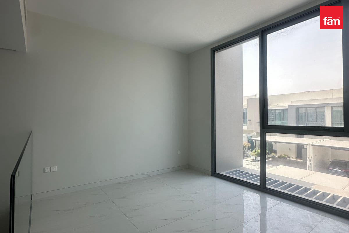 4 bedroom townhouse in Gardenia Townhomes at Wasl Gate, photograph 9 of 20