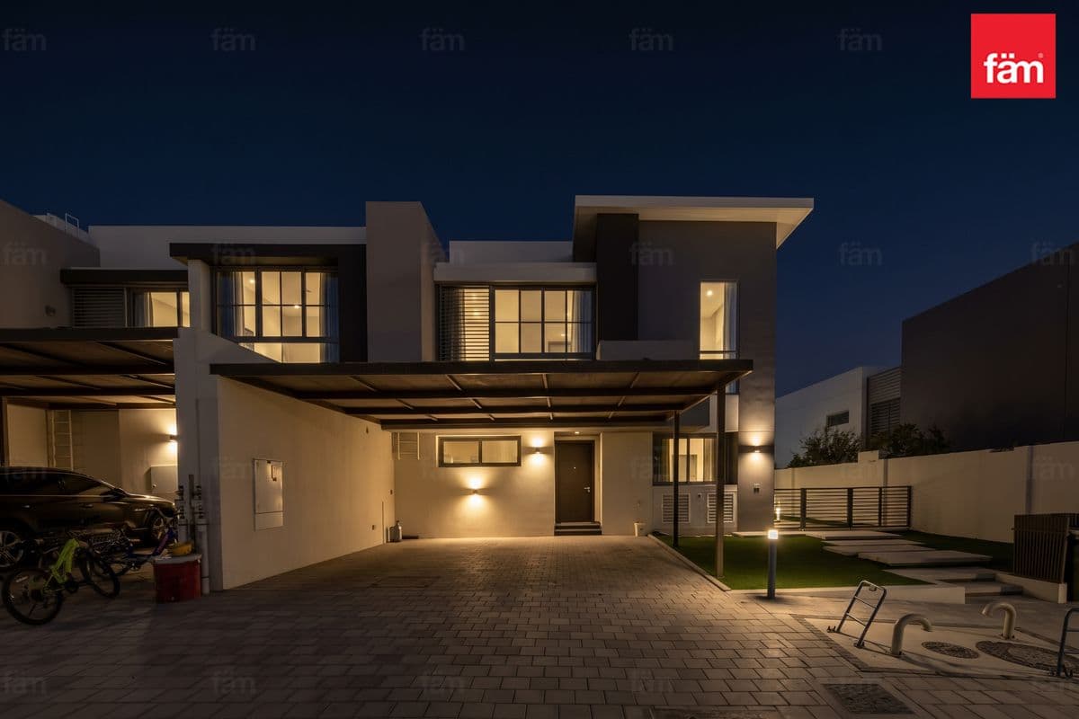 4 bedroom townhouse in Gardenia Townhomes at Wasl Gate, photograph 15 of 20
