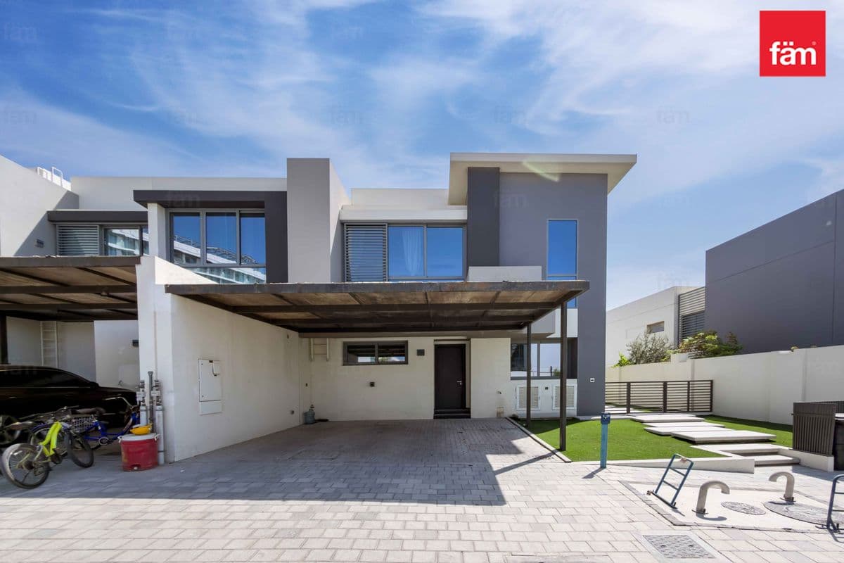 4 bedroom townhouse in Gardenia Townhomes at Wasl Gate, photograph 3 of 20
