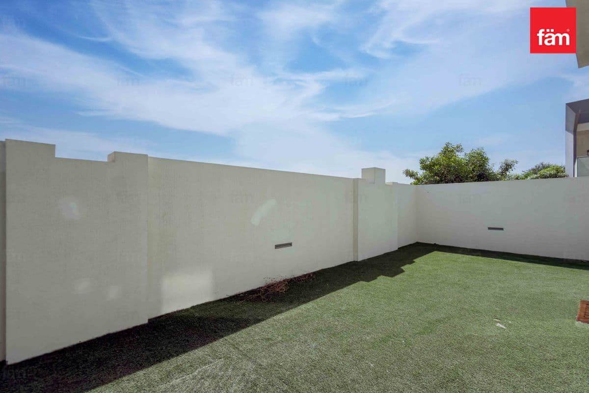 4 bedroom townhouse in Gardenia Townhomes at Wasl Gate, photograph 10 of 20