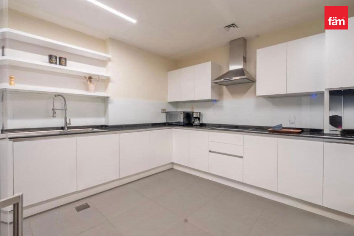 3 bedroom apartment in Golden Mile 1, photograph 6 of 20