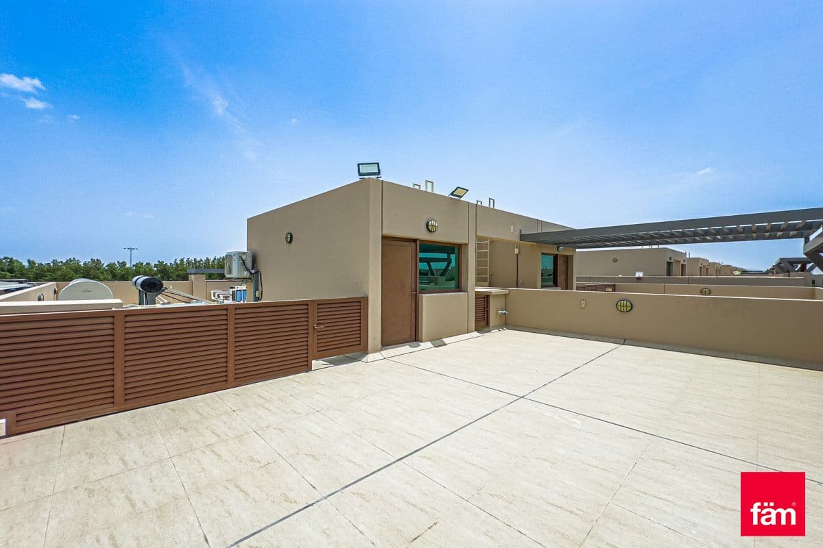 4 bedroom townhouse in Grand Views, photograph 10 of 14