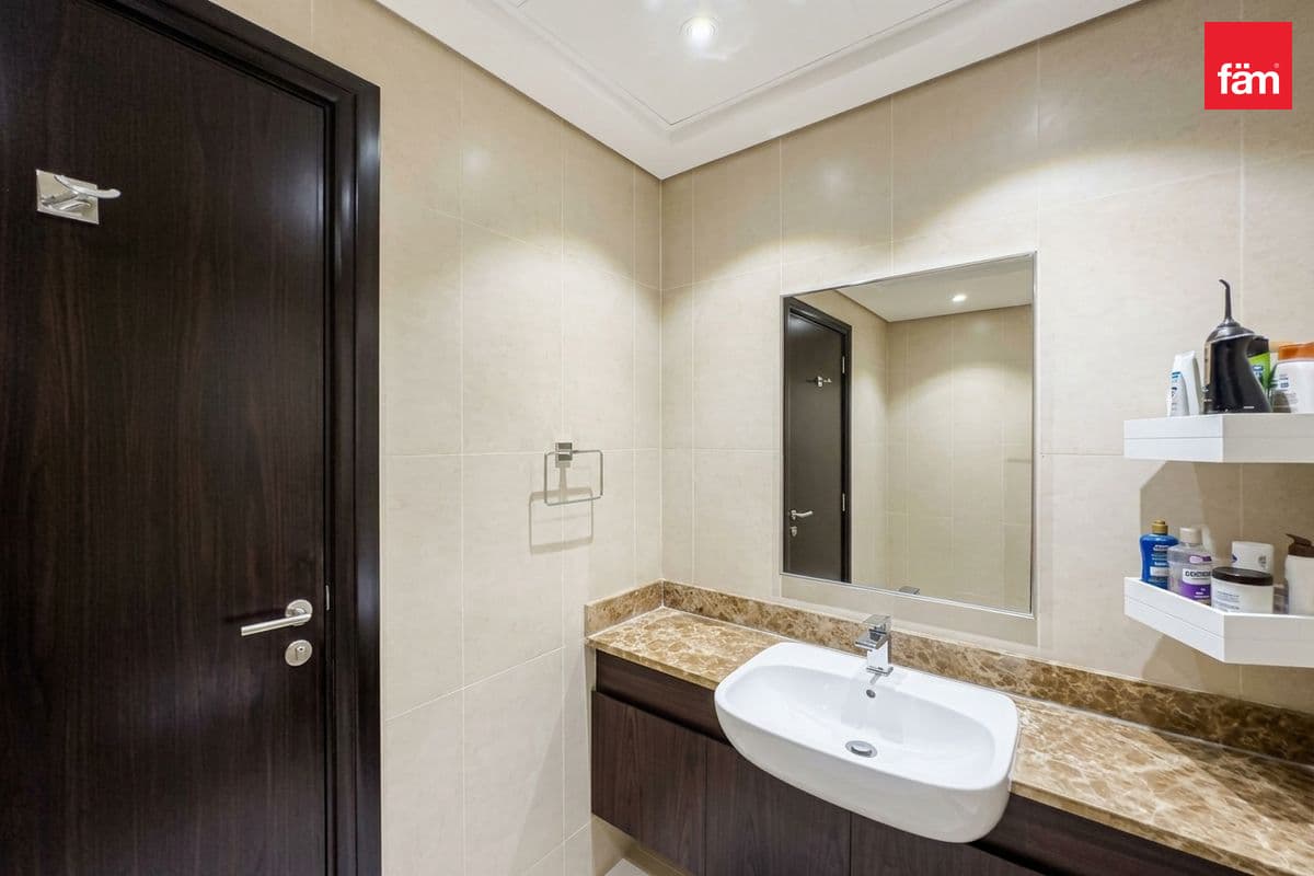 4 bedroom townhouse in Grand Views, photograph 11 of 14