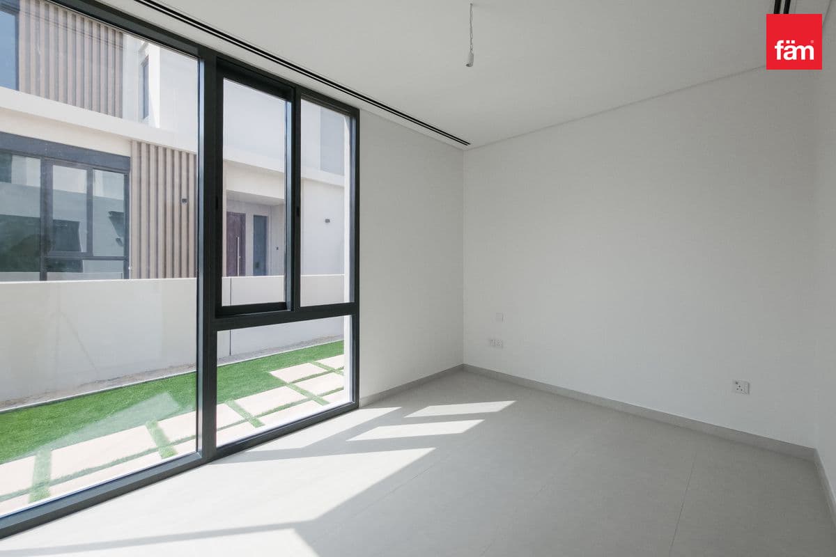 4 bedroom townhouse in Jebel Ali Village Townhouses - Phase 3, photograph 19 of 20