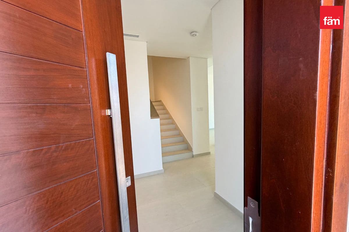 4 bedroom townhouse in Jebel Ali Village Townhouses - Phase 3, photograph 17 of 20