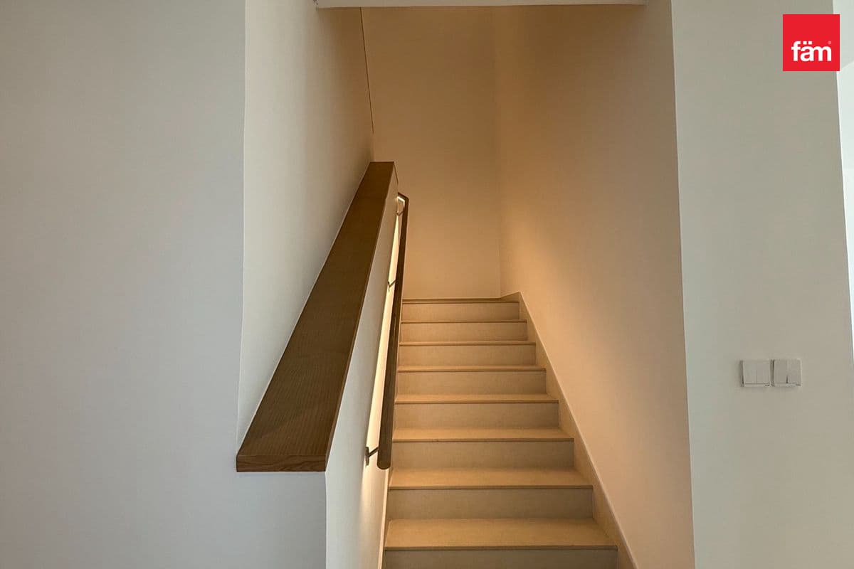 4 bedroom townhouse in Jebel Ali Village Townhouses - Phase 3, photograph 15 of 20