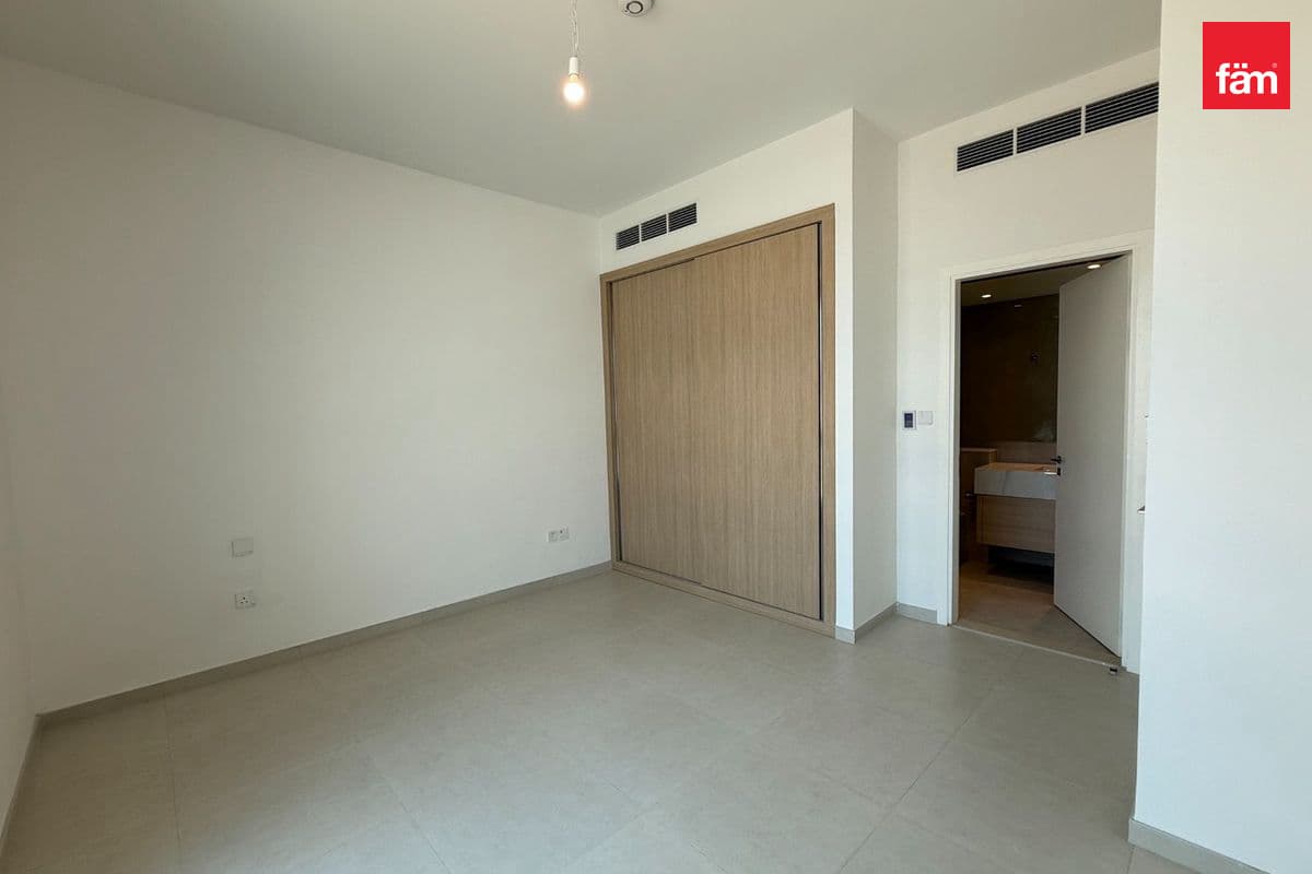 4 bedroom townhouse in Jebel Ali Village Townhouses - Phase 3, photograph 17 of 20