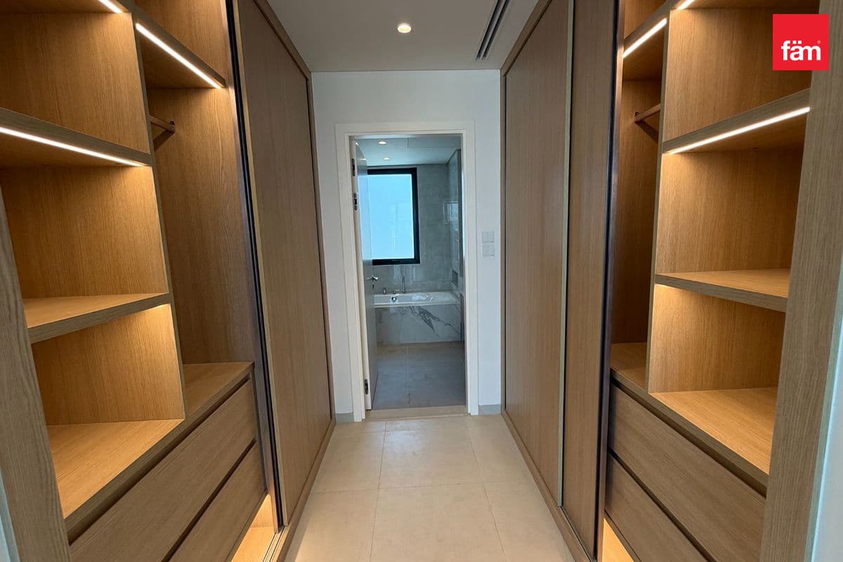 4 bedroom townhouse in Jebel Ali Village Townhouses - Phase 3, photograph 18 of 20