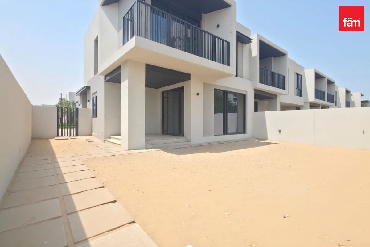 4 bedroom townhouse in Jebel Ali Village Townhouses Phase 1, photograph 19 of 20
