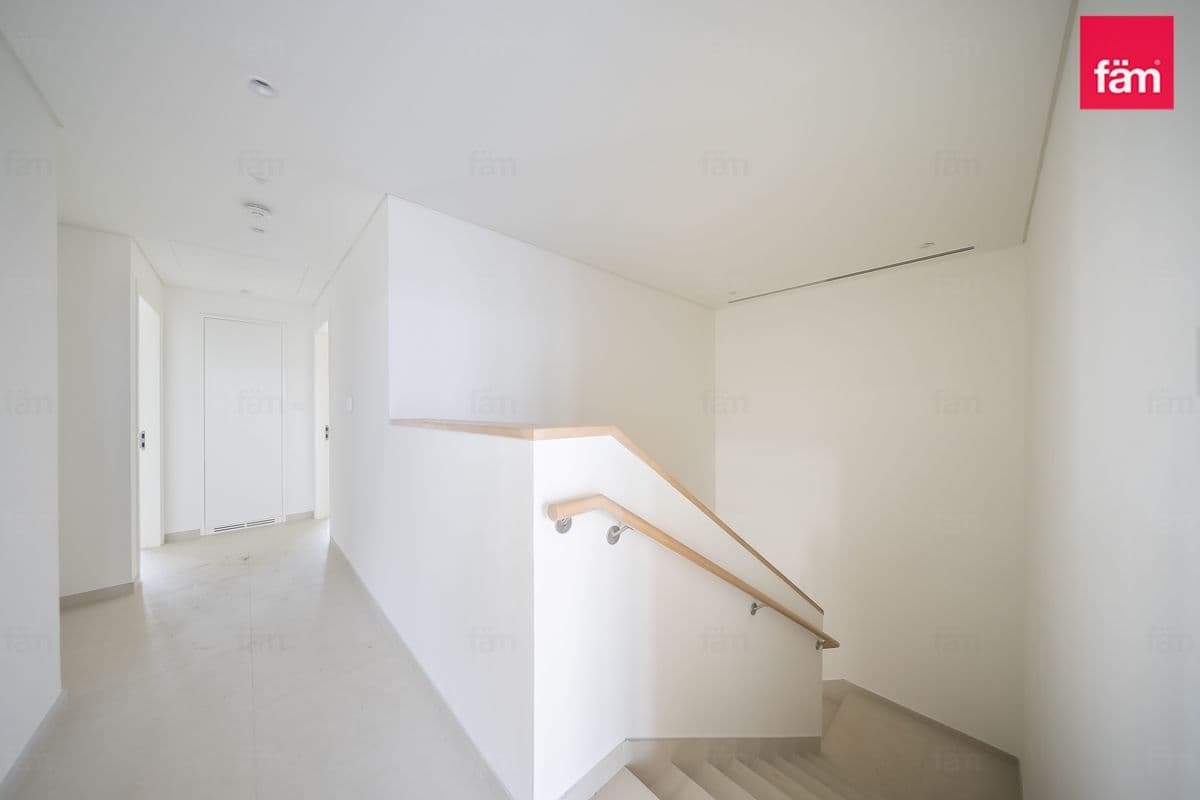 4 bedroom townhouse in Jebel Ali Village Townhouses Phase 1, photograph 10 of 20