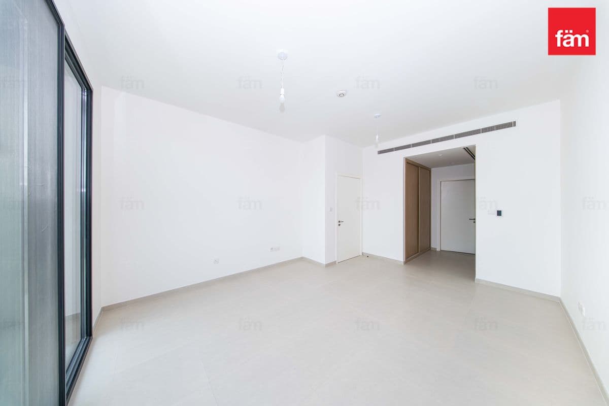 4 bedroom townhouse in Jebel Ali Village Townhouses Phase 1, photograph 16 of 20