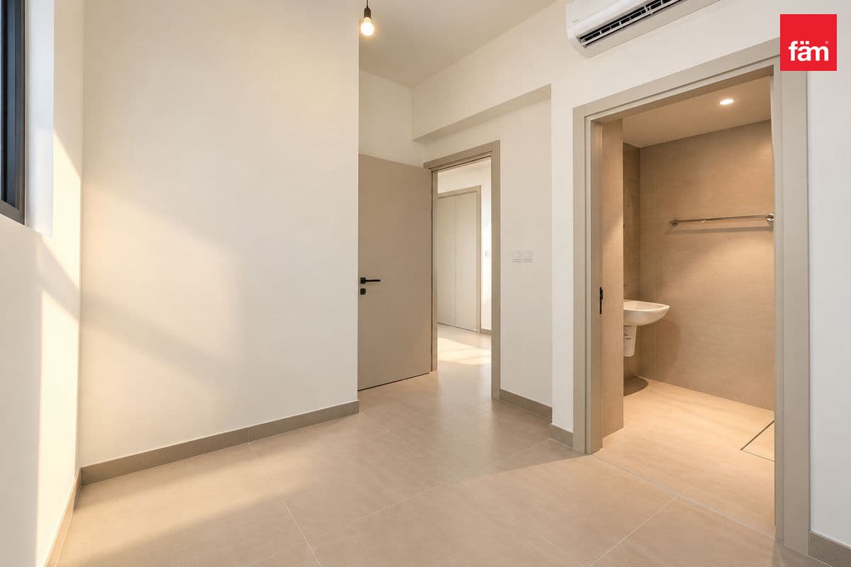 4 bedroom townhouse in Mudon Al Ranim 8, photograph 9 of 15