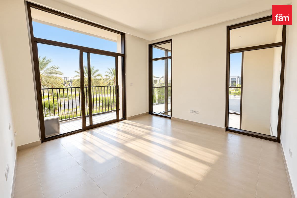 4 bedroom townhouse in Mudon Al Ranim 8, photograph 4 of 15