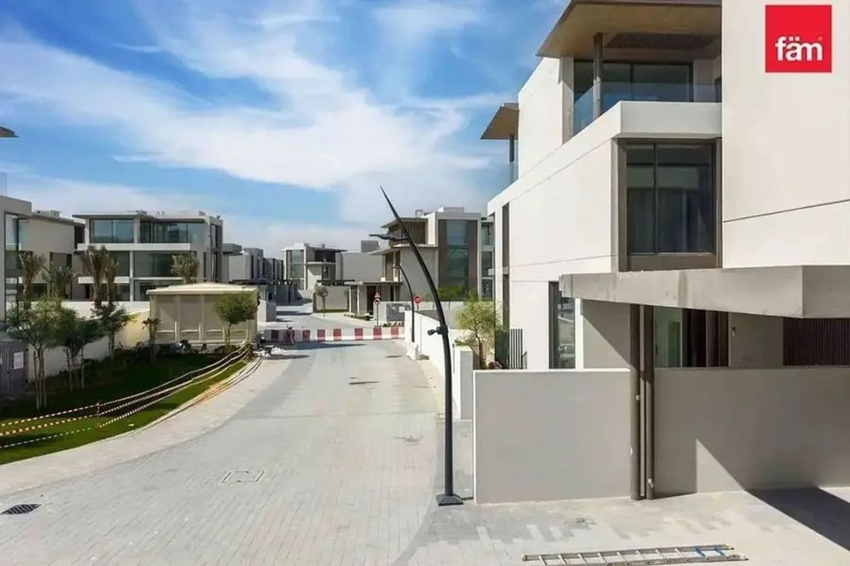 3 bedroom townhouse in Nad Al Sheba Gardens 6, photograph 6 of 10