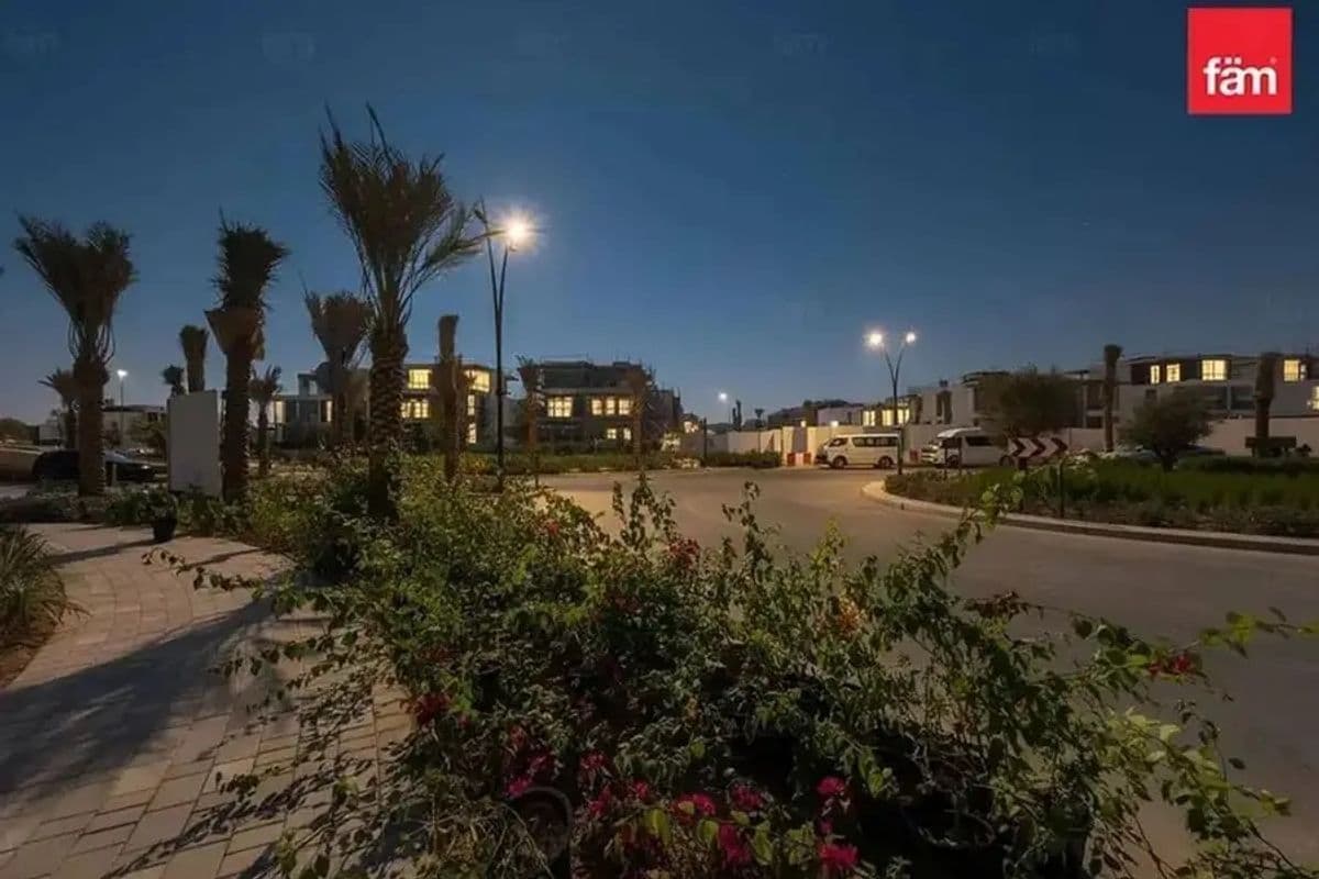 3 bedroom townhouse in Nad Al Sheba Gardens 6, photograph 8 of 10