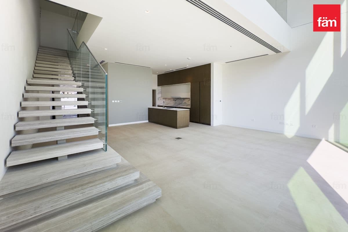 3 bedroom townhouse in Nad Al Sheba Gardens Phase 2, photograph 1 of 20