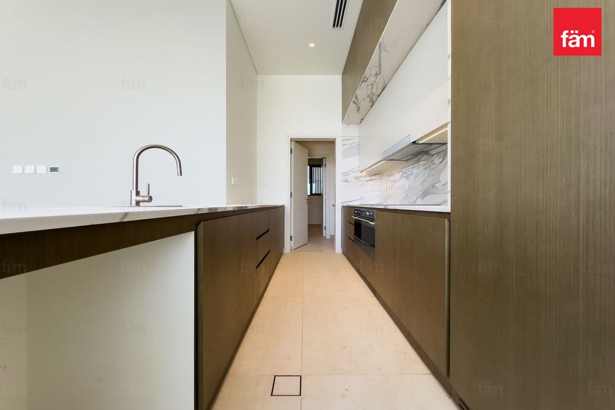 3 bedroom townhouse in Nad Al Sheba Gardens Phase 2, photograph 3 of 20