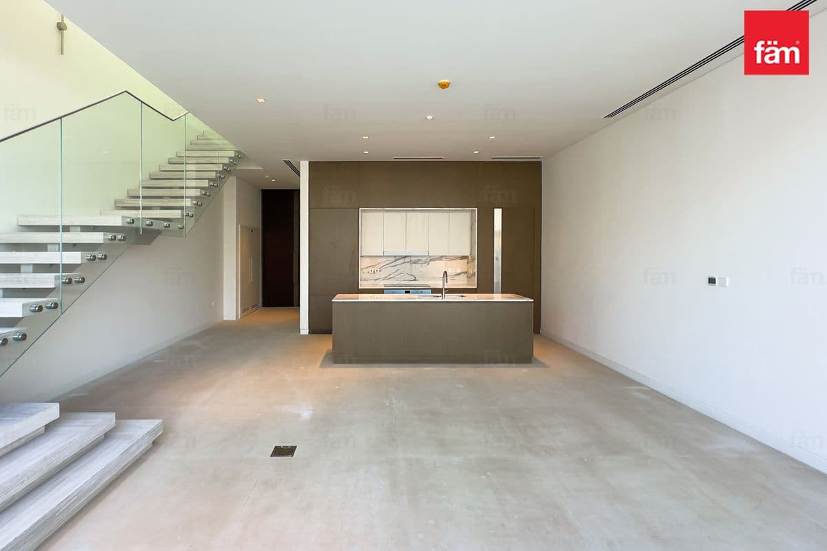 3 bedroom townhouse in Nad Al Sheba Gardens Phase 3, photograph 4 of 20