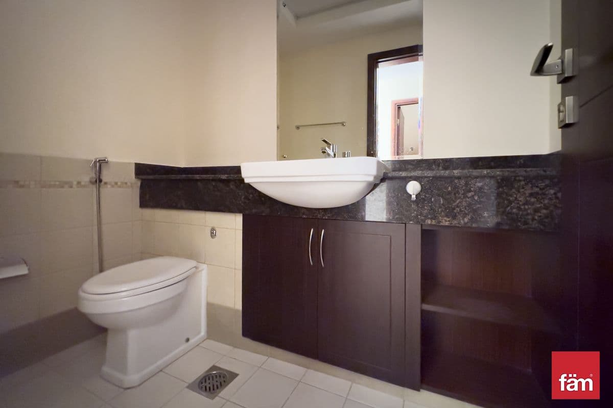 4 bedroom townhouse in Naseem, photograph 7 of 20